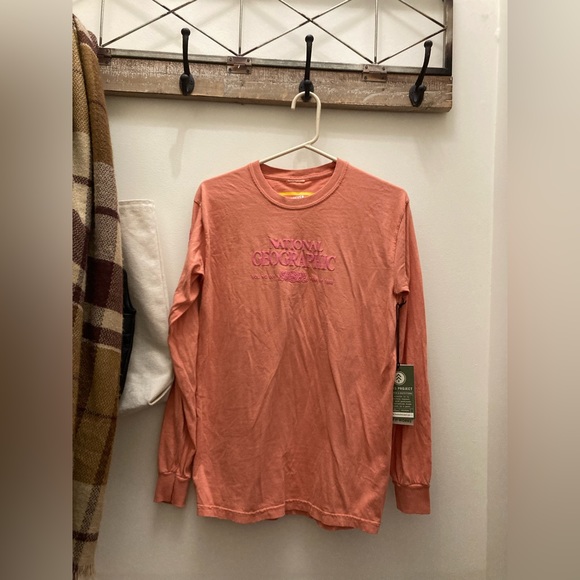 NWT National Geograpy x Park Project Legacy Puffy Print Long Sleeve Coral S - Picture 3 of 7